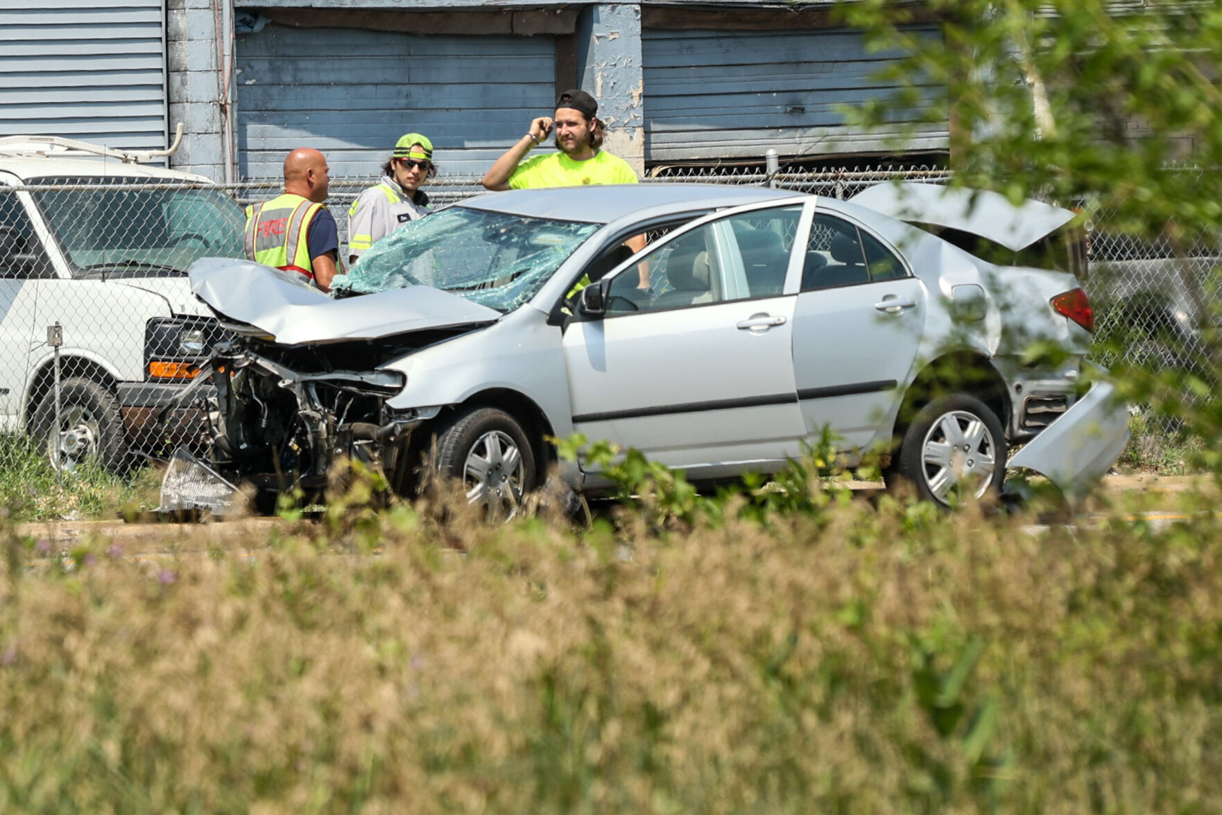 A Lake County police officer and an unmarked vehicle collide in Gary; According to reports, the state police were involved